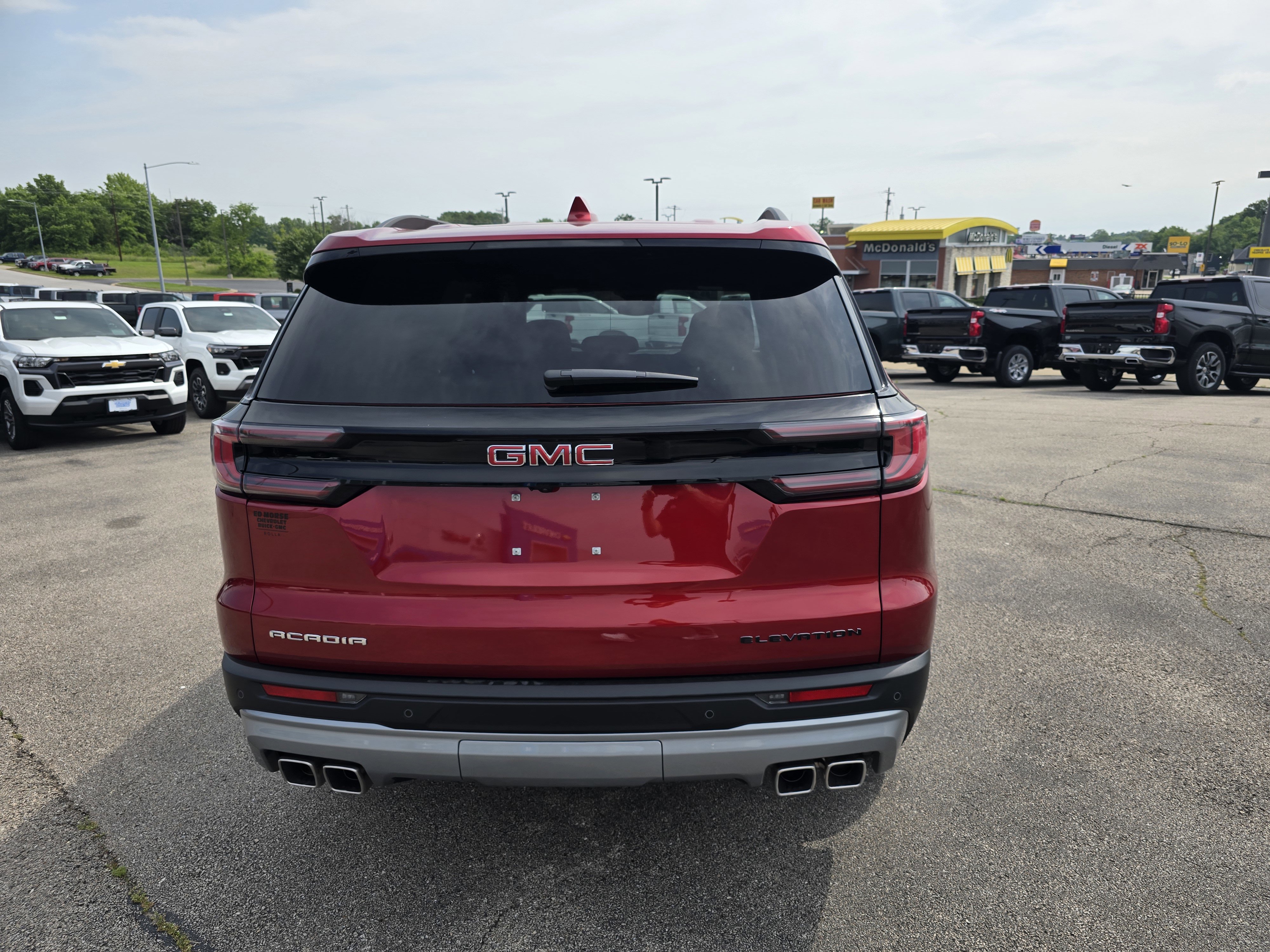 New 2025 GMC Acadia Elevation image 4