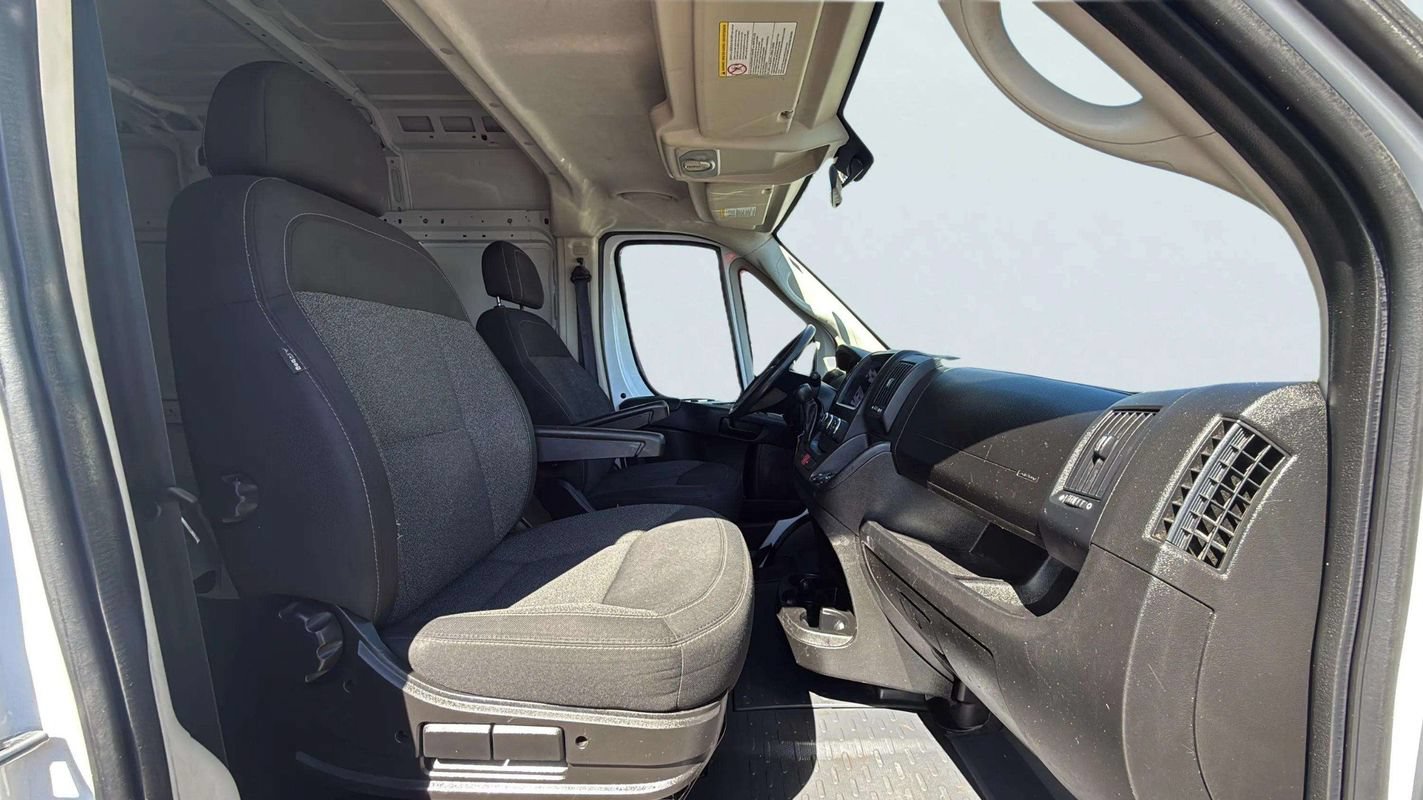 Used 2018 RAM ProMaster 2500 w/ Premium Appearance Group FWD image 12