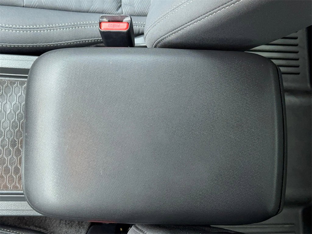 Used 2023 Nissan Frontier SV w/ SV Convenience Package image 34