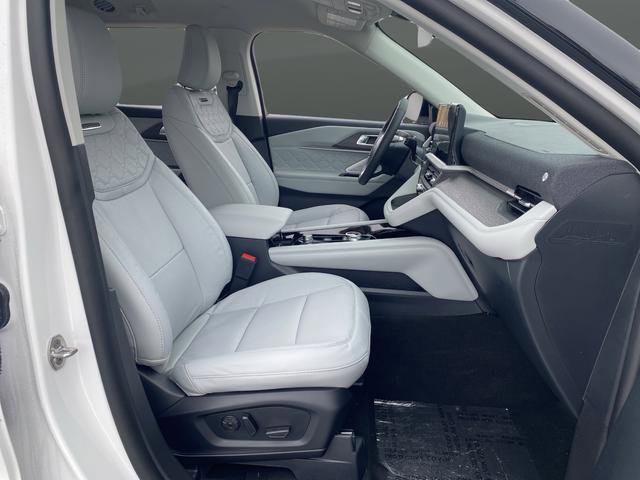 New 2026 Ford Explorer Platinum w/ LUX Leather Package image 31