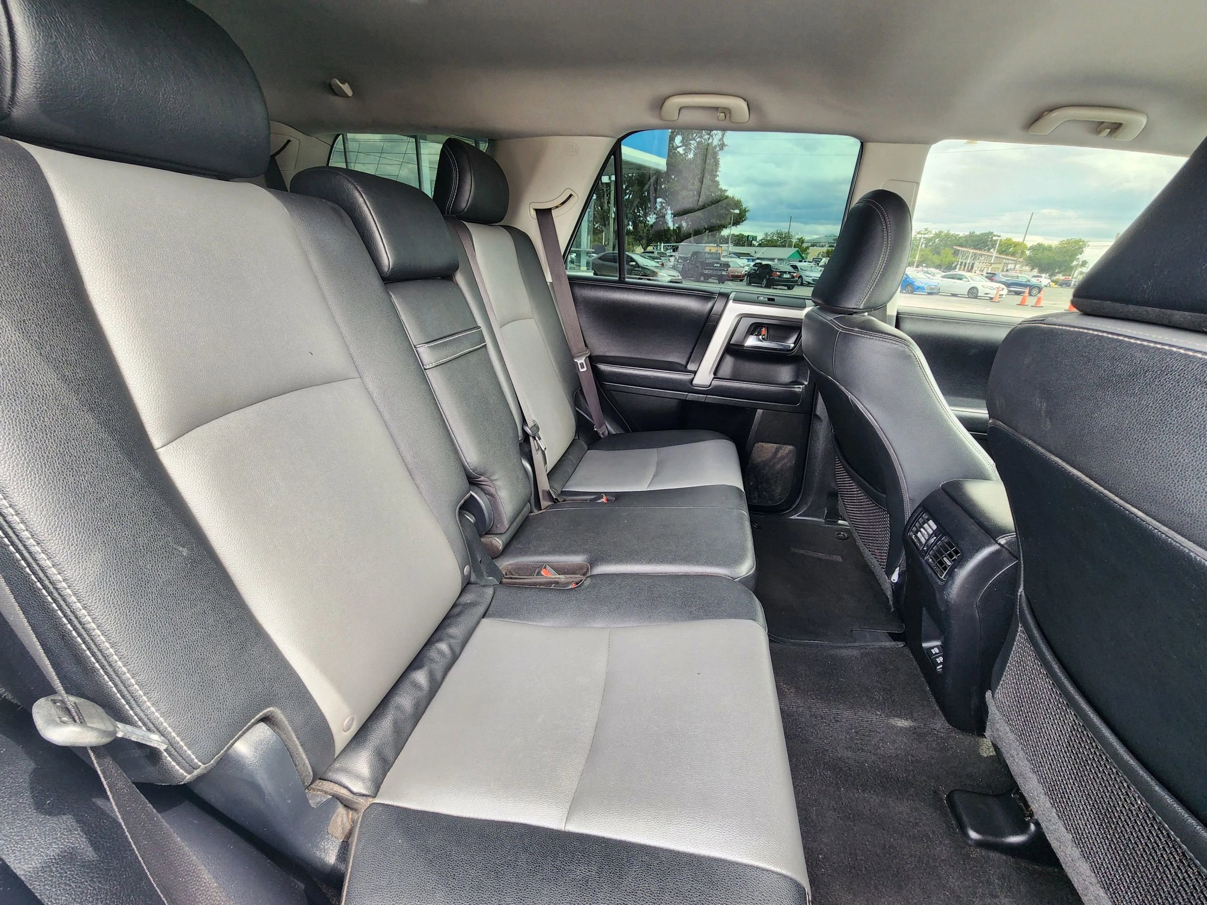 Used 2020 Toyota 4Runner SR5 Premium RWD image 12