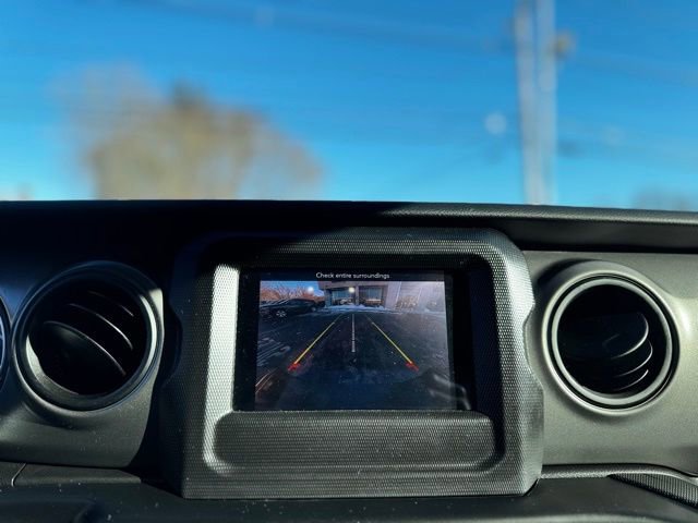 Used 2023 Jeep Gladiator Sport S image 15