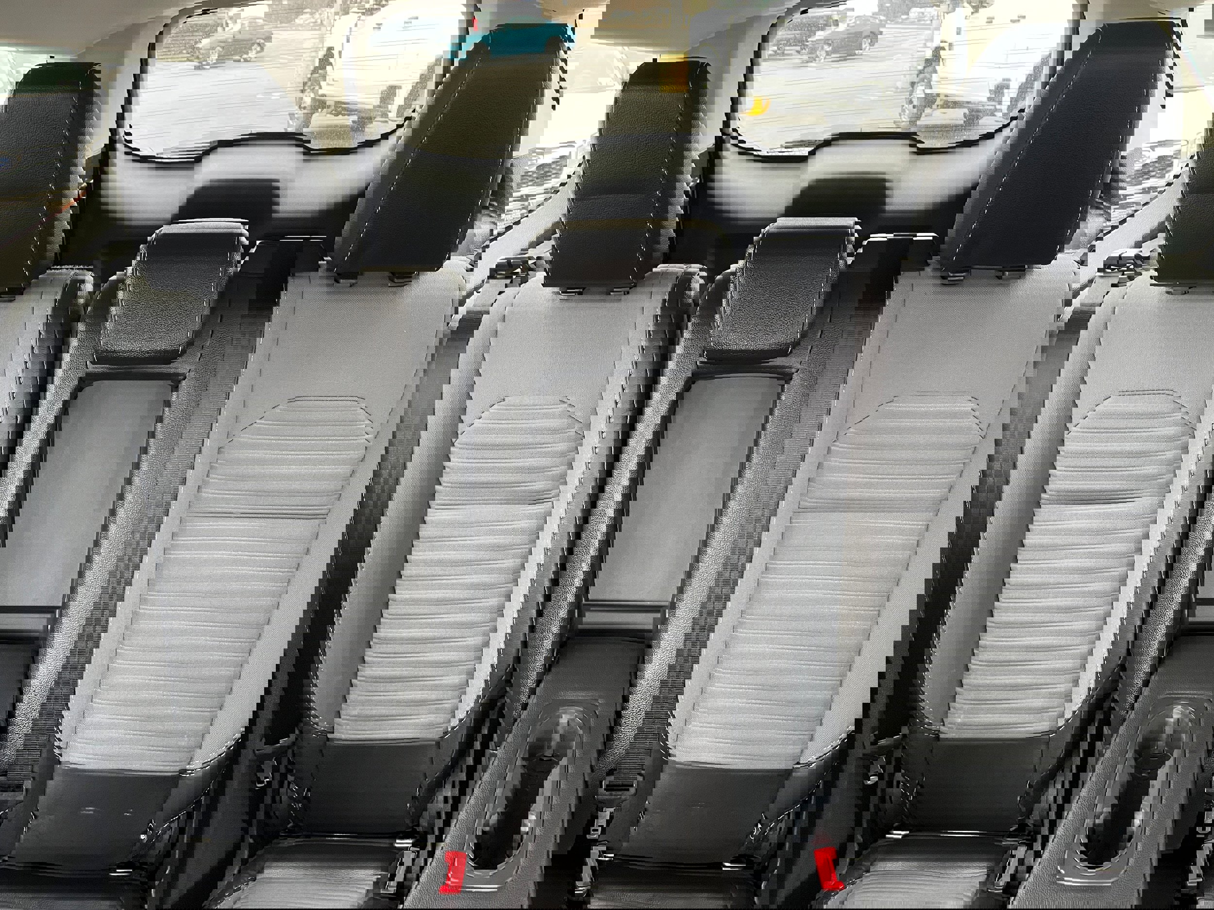 Certified 2018 Ford Escape SE w/ Ford Safe & Smart Package image 9