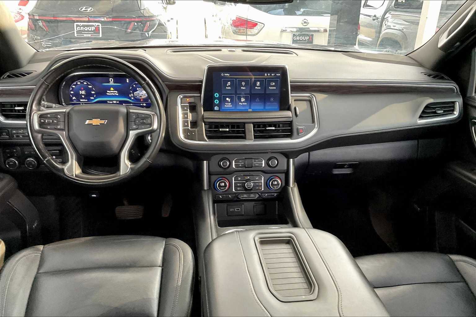 Used 2023 Chevrolet Suburban LT w/ LT Signature Package image 15