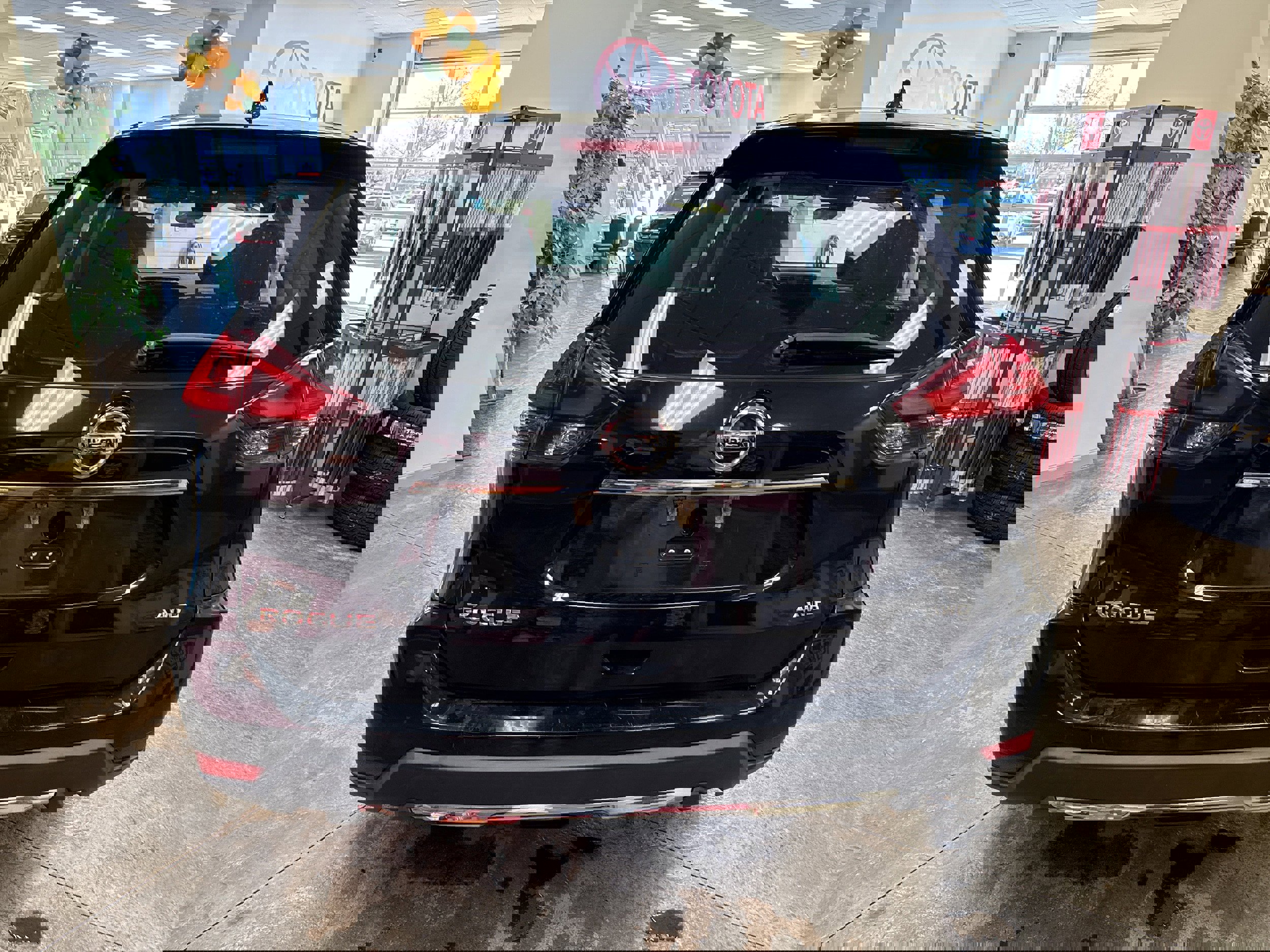 Used 2020 Nissan Rogue S image 8