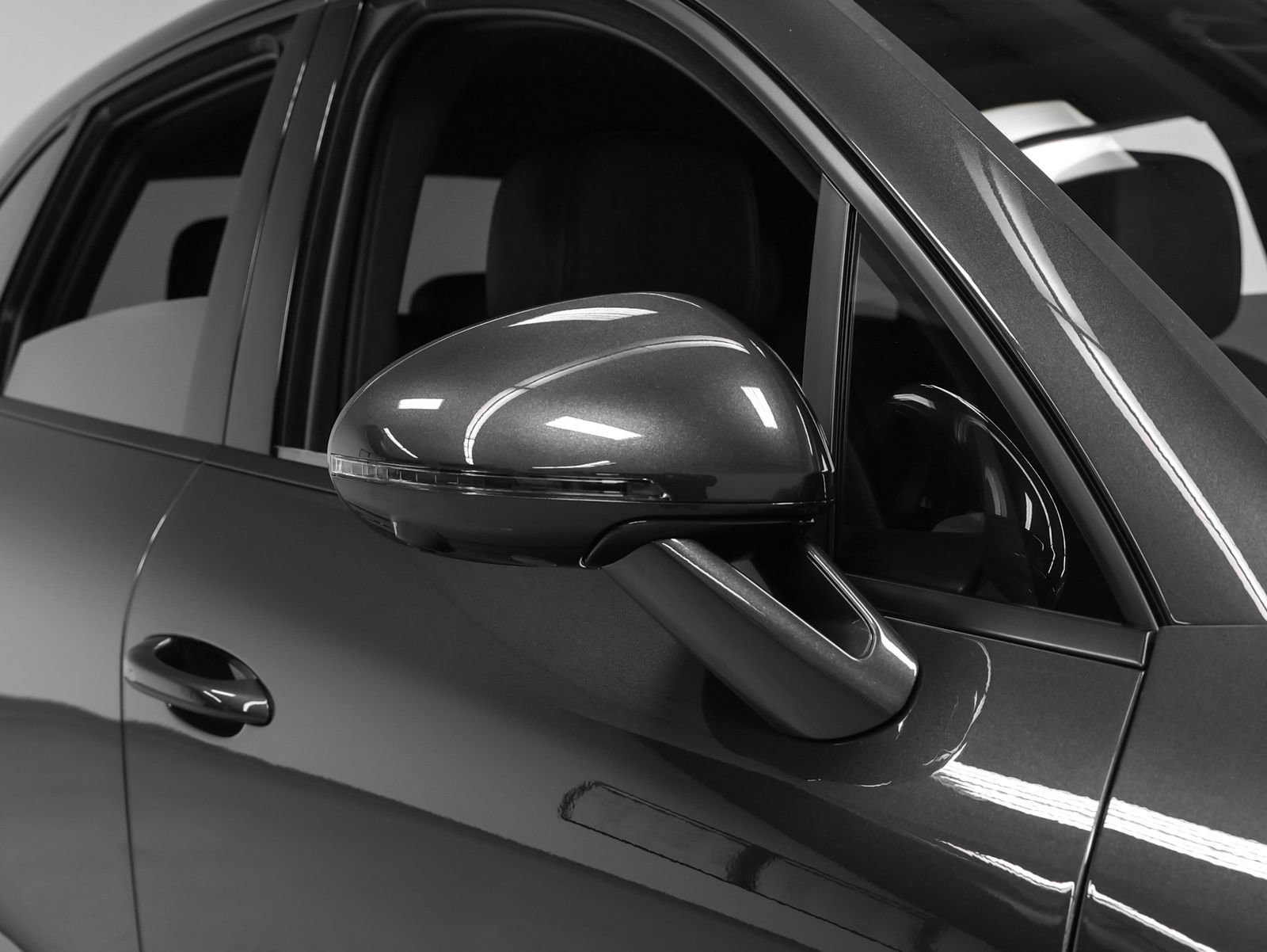 New 2026 Porsche Macan AWD/4WD image 12