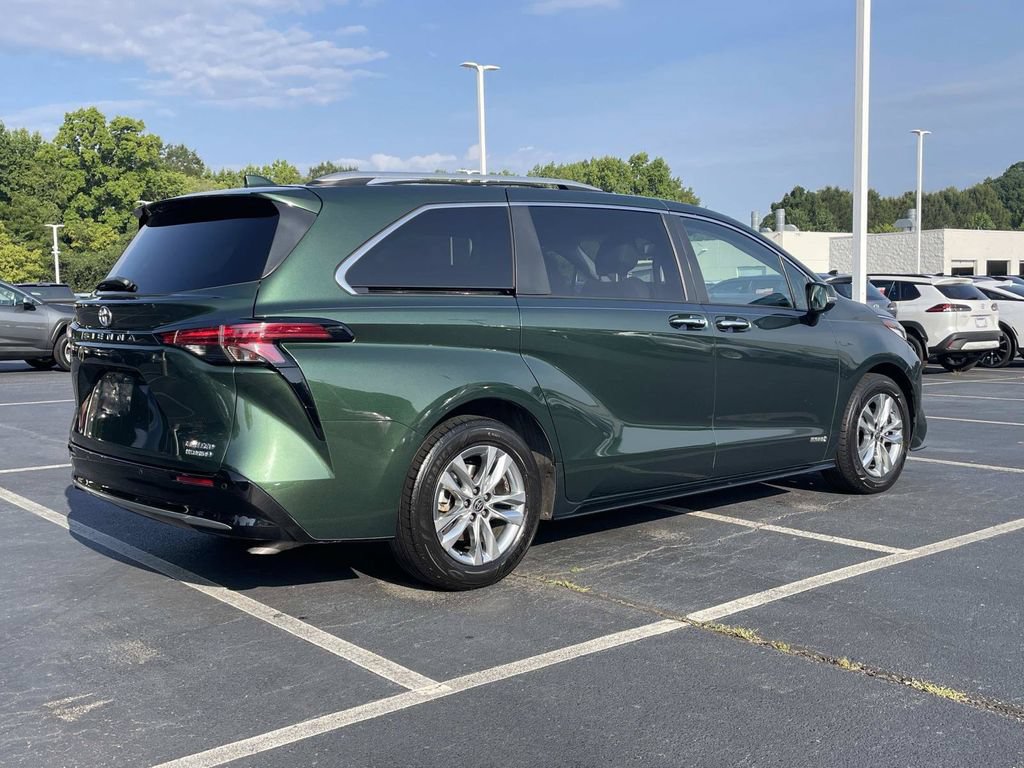 Used 2021 Toyota Sienna Limited FWD image 25
