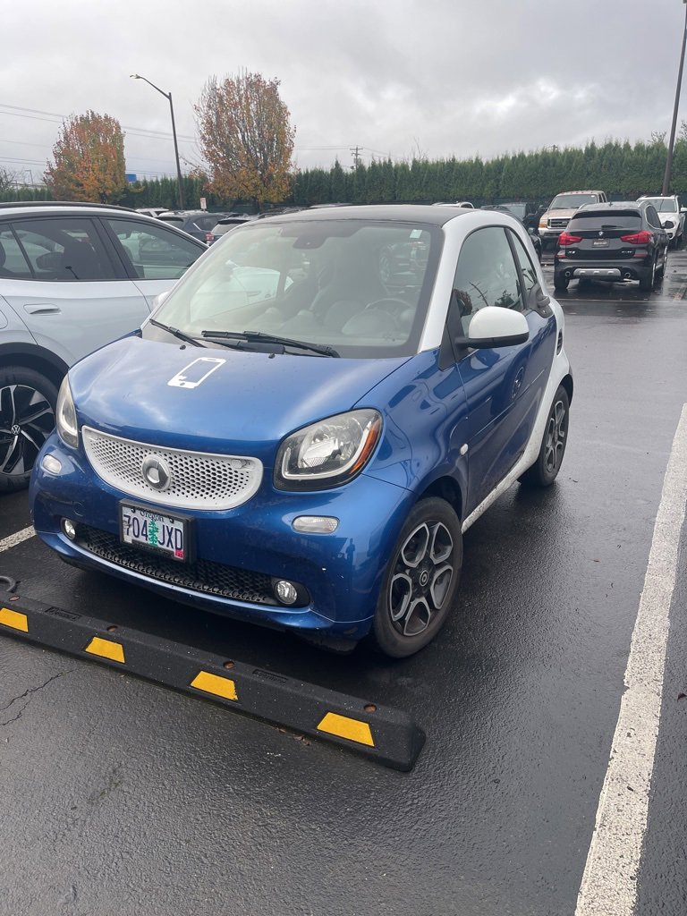 Used 2016 smart fortwo Coupe