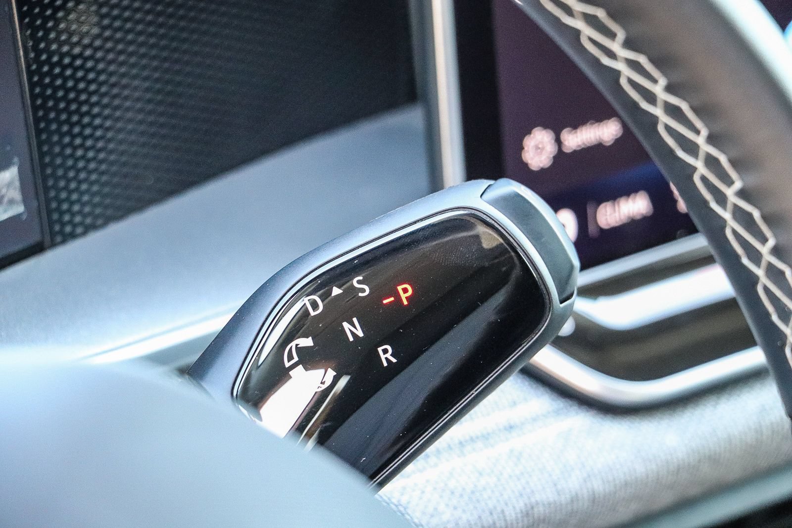 Certified 2025 Volkswagen Tiguan S FWD image 21