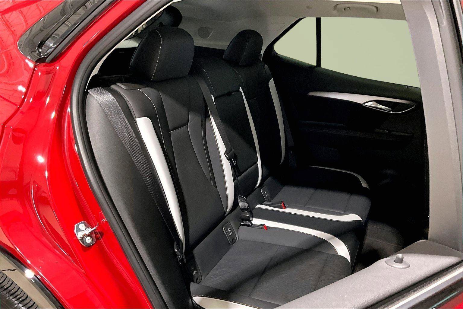 Certified 2025 Buick Envision Sport Touring image 27