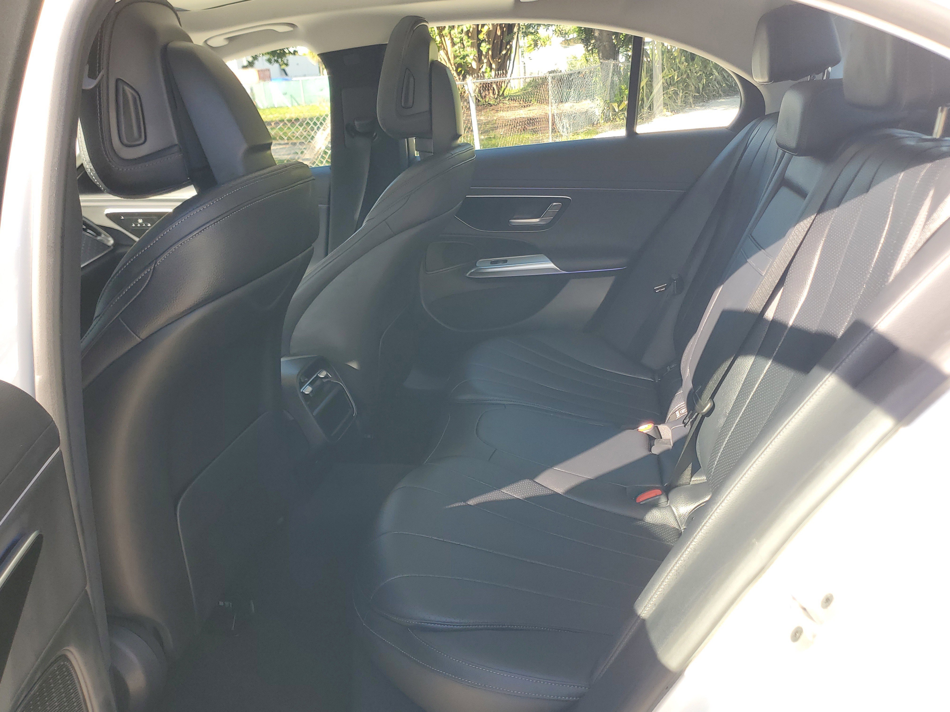 Used 2025 Mercedes-Benz E 350 Sedan image 11