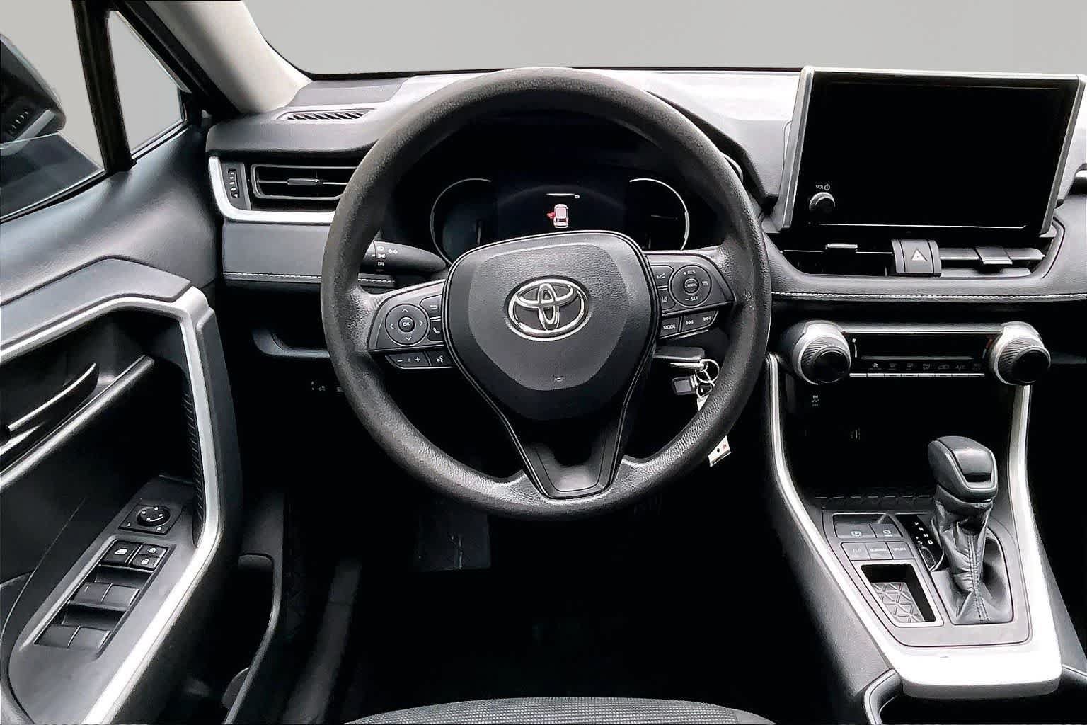 Certified 2023 Toyota RAV4 LE FWD image 6
