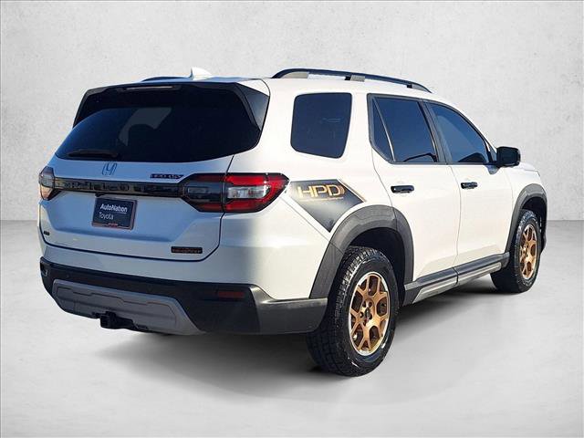 Used 2024 Honda Pilot TrailSport image 5
