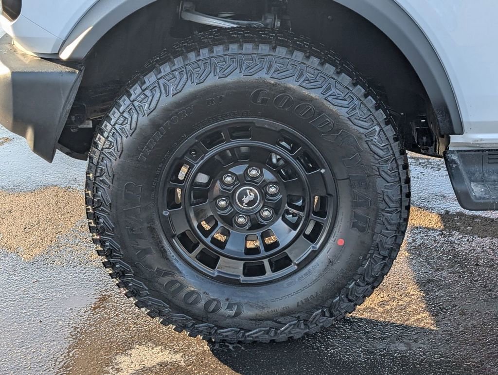 New 2026 Ford Bronco Outer Banks w/ Sasquatch Package image 14