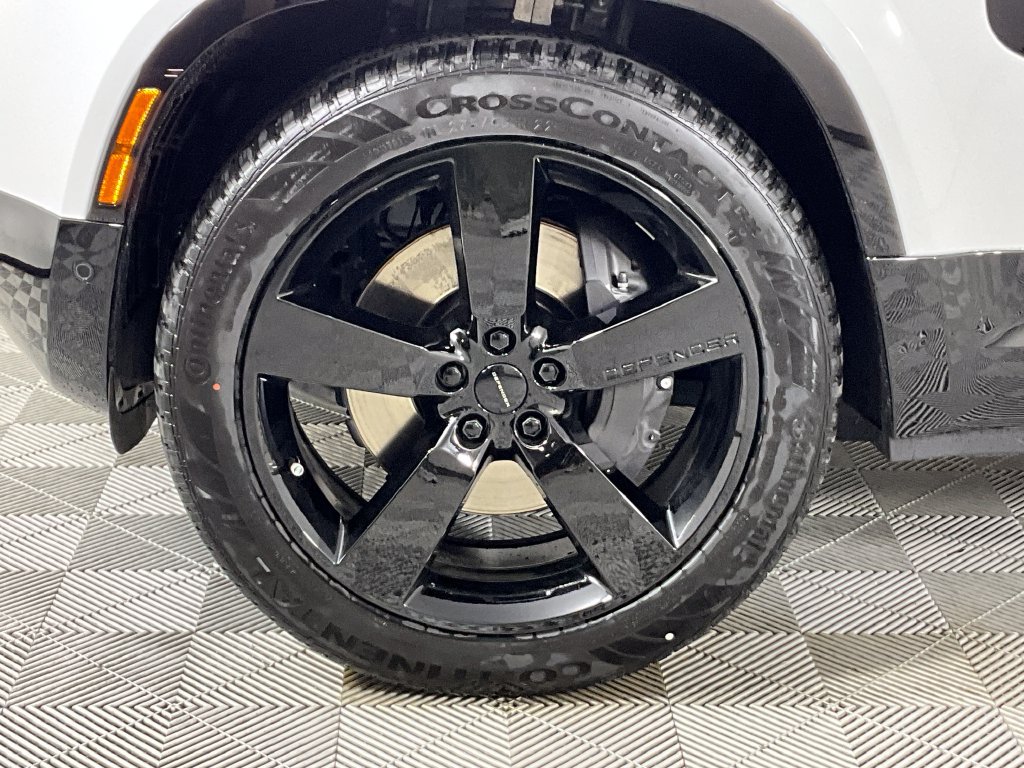 New 2026 Land Rover Defender 130 X-Dynamic SE AWD/4WD image 9