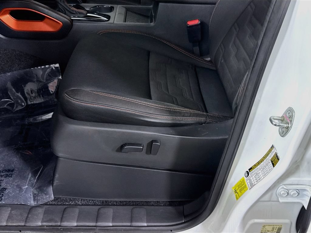 Used 2022 Nissan Frontier PRO-4X AWD/4WD image 24