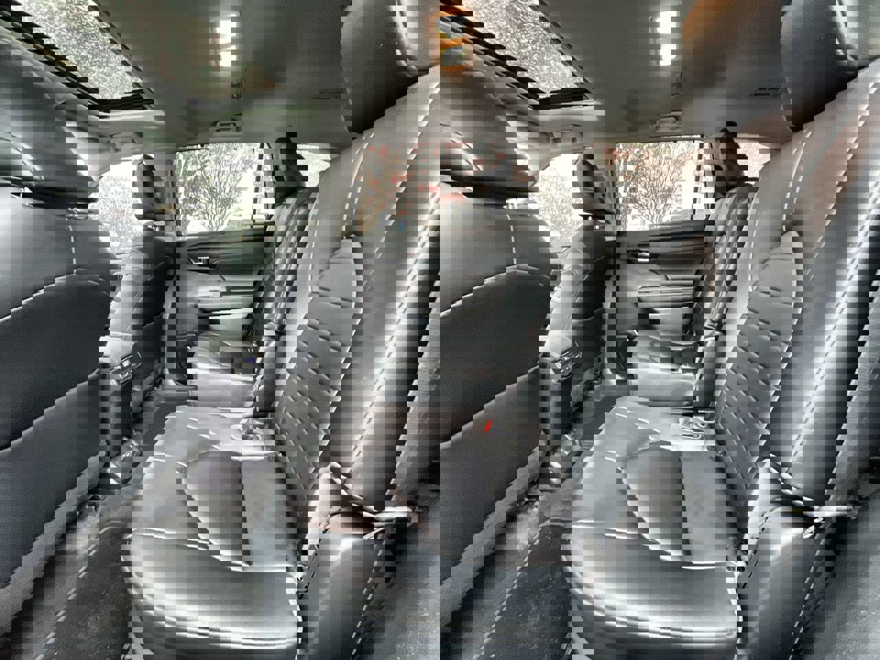 Used 2023 Toyota Highlander XLE image 25