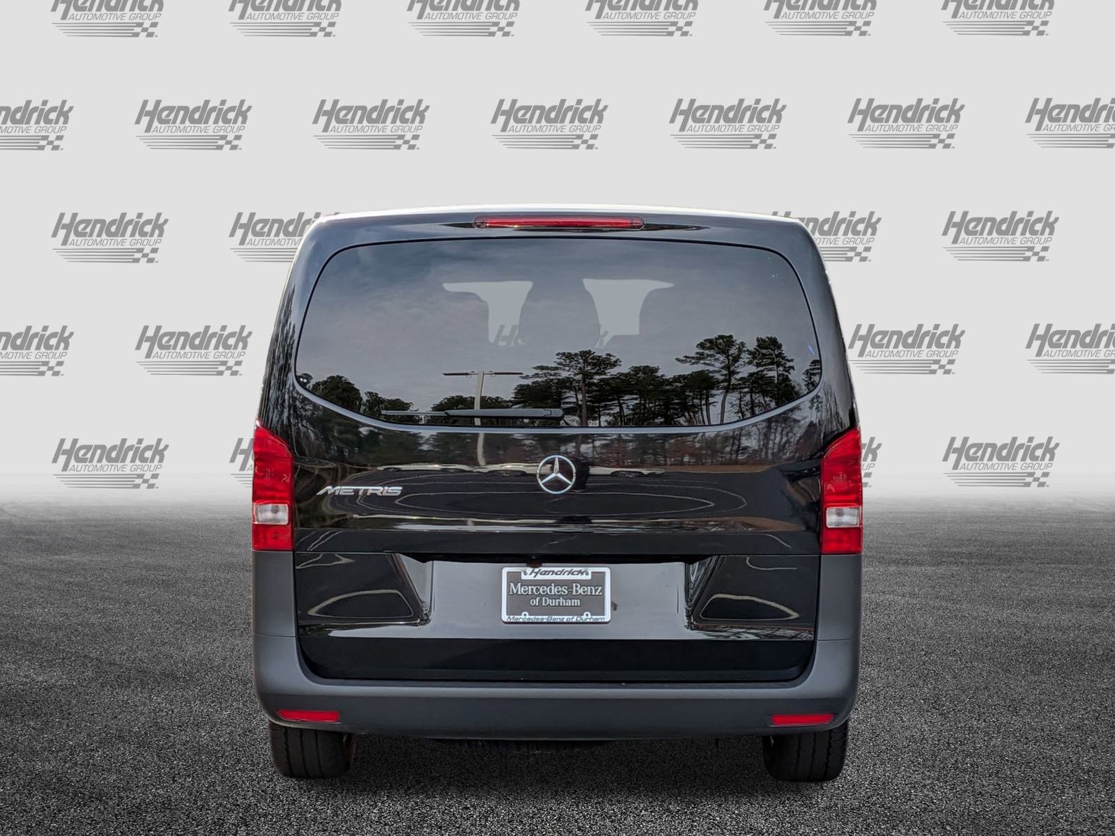 Used 2023 Mercedes-Benz Metris Passenger image 9