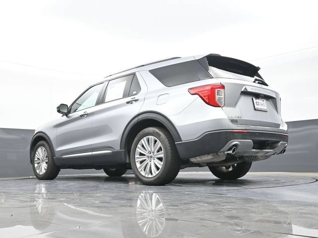 Used 2022 Ford Explorer Limited w/ Equipment Group 301A AWD/4WD image 48