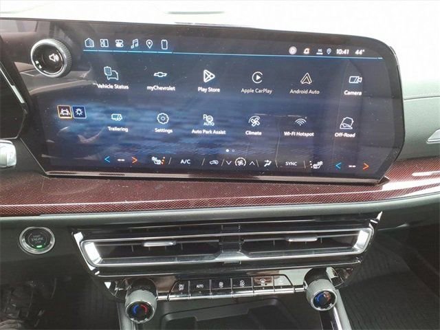 New 2026 Chevrolet Traverse Z71 w/ Enhanced Driving Package image 12