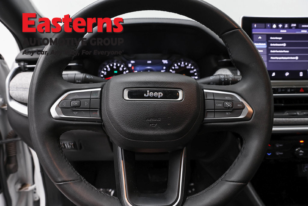 Used 2024 Jeep Compass Latitude AWD/4WD image 12