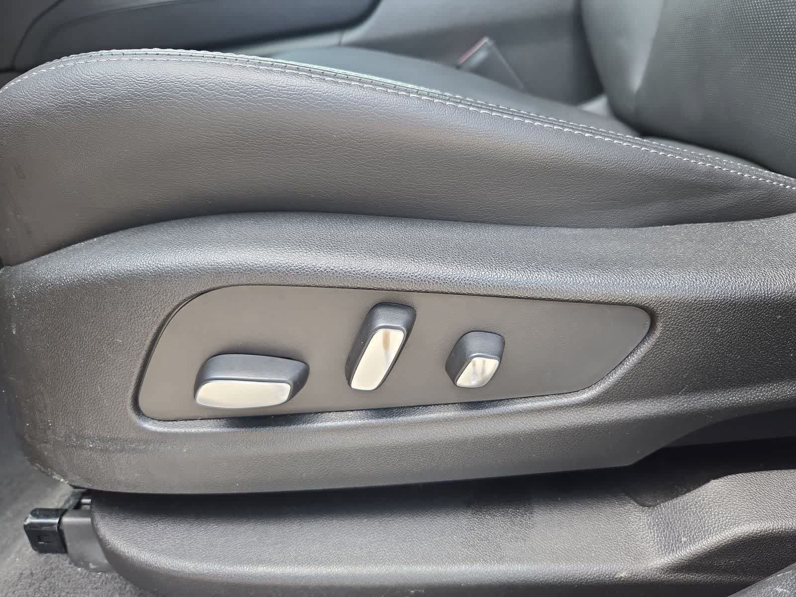Used 2024 Cadillac XT5 Sportv AWD/4WD image 15