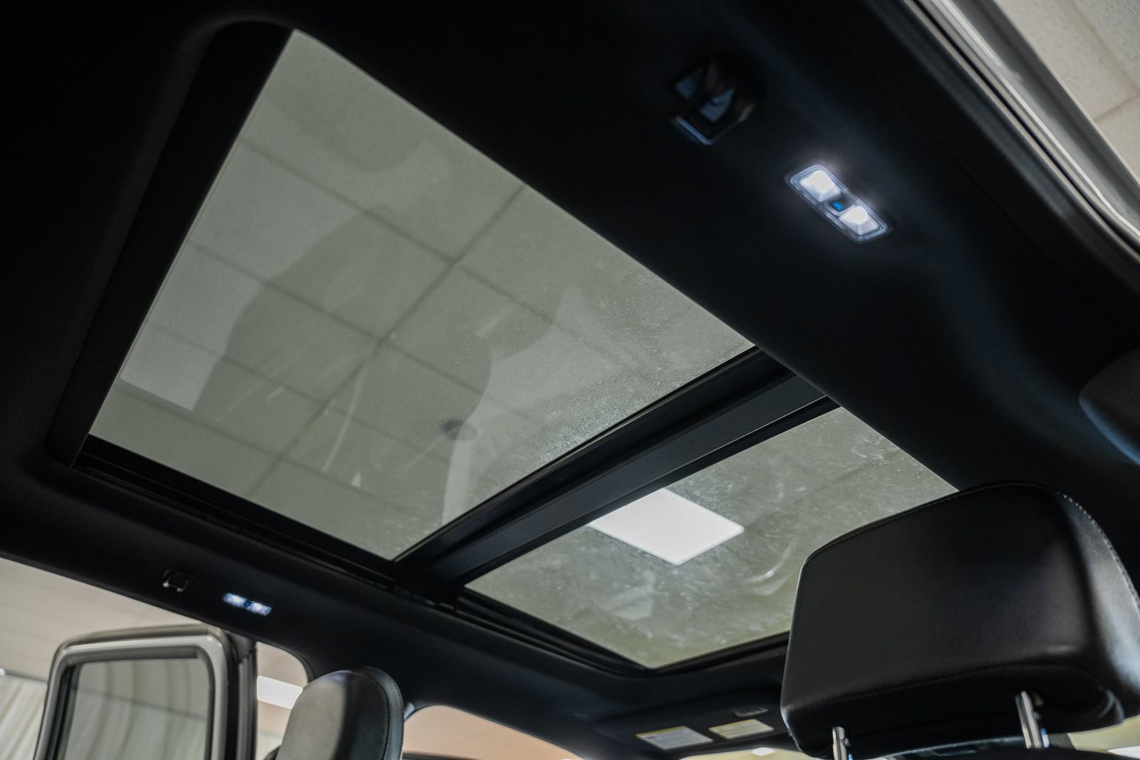 Certified 2023 Ford F150 Lariat w/ Equipment Group 502A High image 41