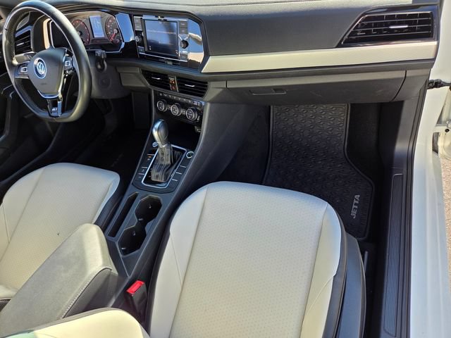 Used 2019 Volkswagen Jetta R-Line w/ R-Line Cold Weather Package FWD image 17