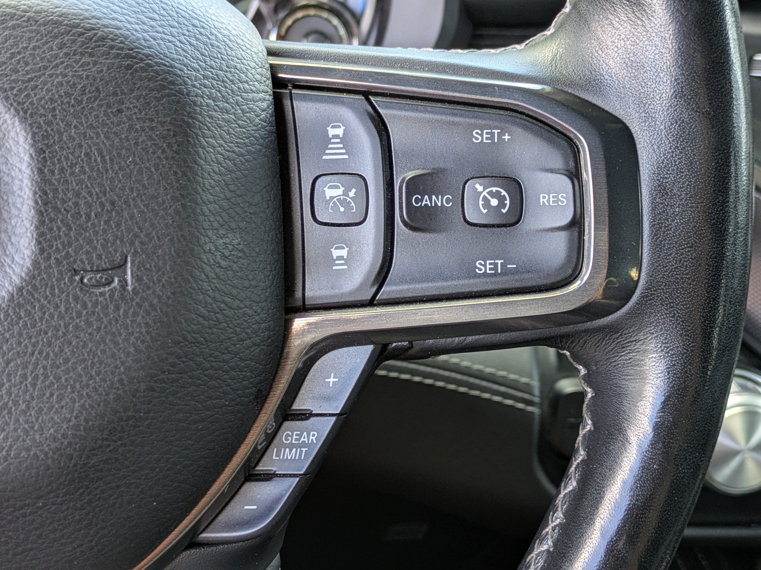 Used 2019 RAM 1500 Limited RWD image 23