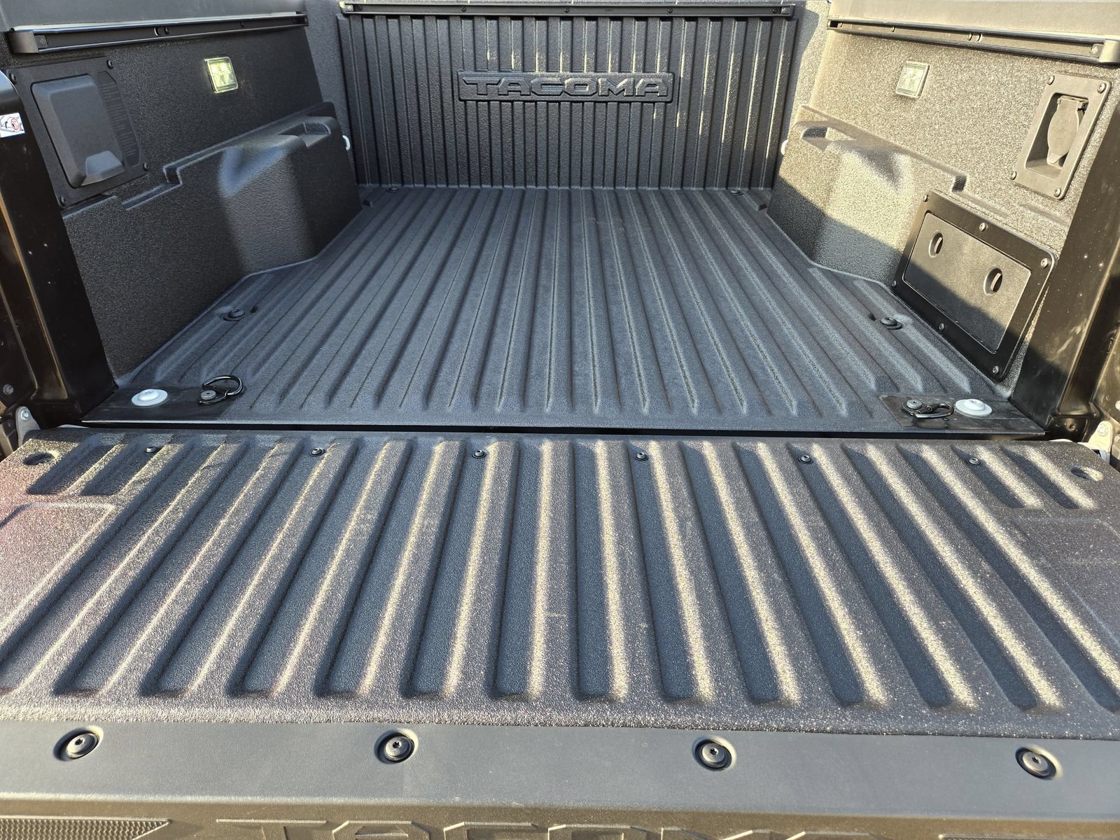 New 2026 Toyota Tacoma Limited AWD/4WD image 27