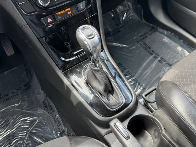 Used 2020 Buick Encore Preferred FWD image 17