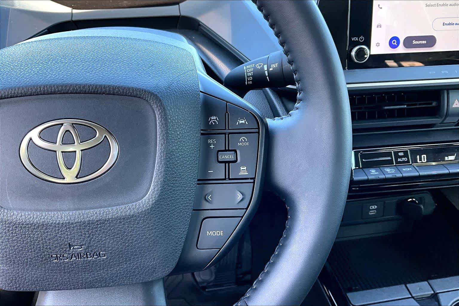 Used 2024 Toyota Prius LE FWD image 24