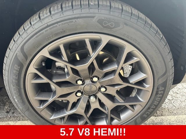 Used 2023 Jeep Grand Cherokee L Summit w/ Advanced Protech Group IV AWD/4WD image 31