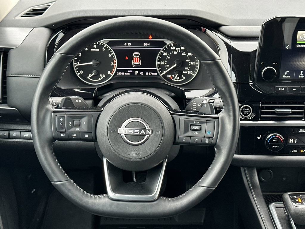 Used 2024 Nissan Pathfinder SL image 13