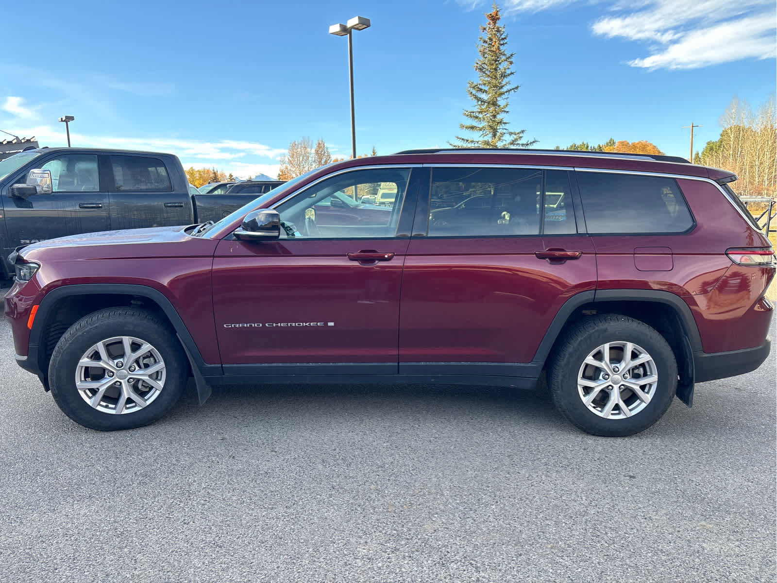 Used 2022 Jeep Grand Cherokee L Limited image 4