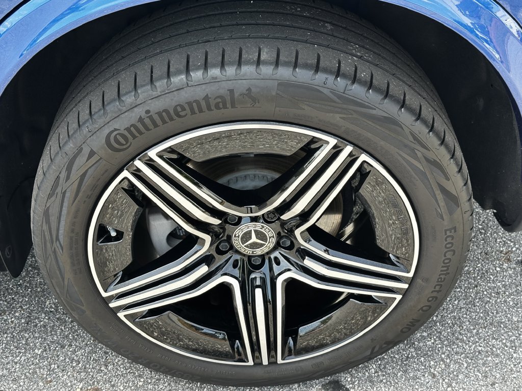 Certified 2025 Mercedes-Benz GLC 300 image 23