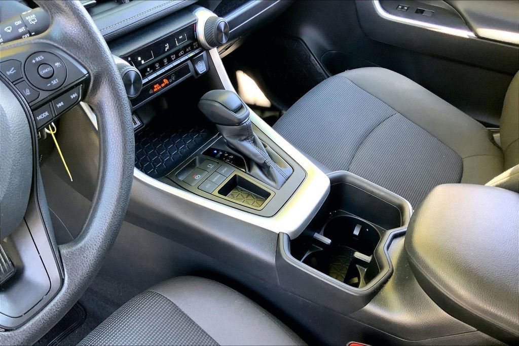 Used 2024 Toyota RAV4 LE image 13