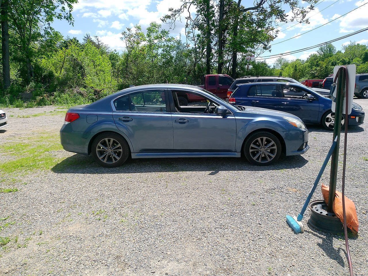 Used 2014 Subaru Legacy 2.5i Premium AWD/4WD image 3
