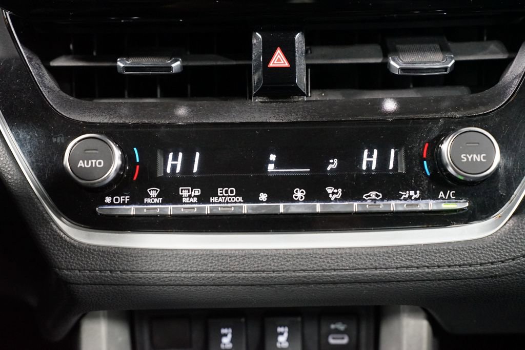 Used 2024 Toyota Corolla Cross XLE image 20