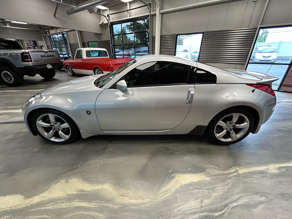 Used 2006 Nissan 350Z Coupe w/ (N93) Cargo Convenience Pkg RWD image 25