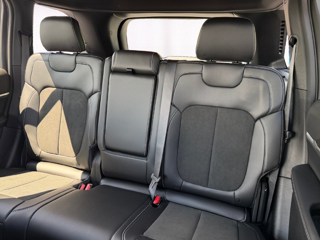 New 2026 Jeep Grand Cherokee Altitude AWD/4WD image 13