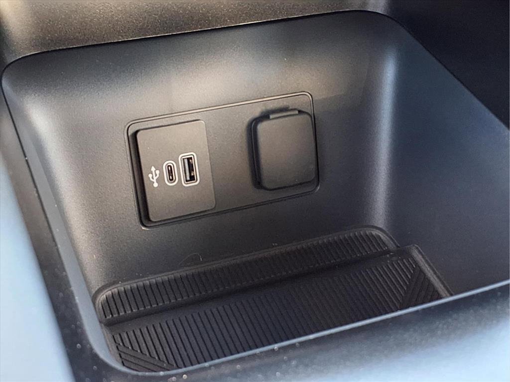 New 2026 Ford Explorer ST-Line w/ ST-Line Street Pack image 9