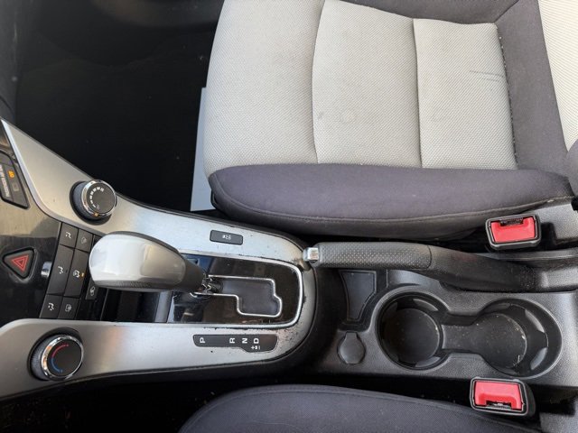 Used 2014 Chevrolet Cruze LS image 18