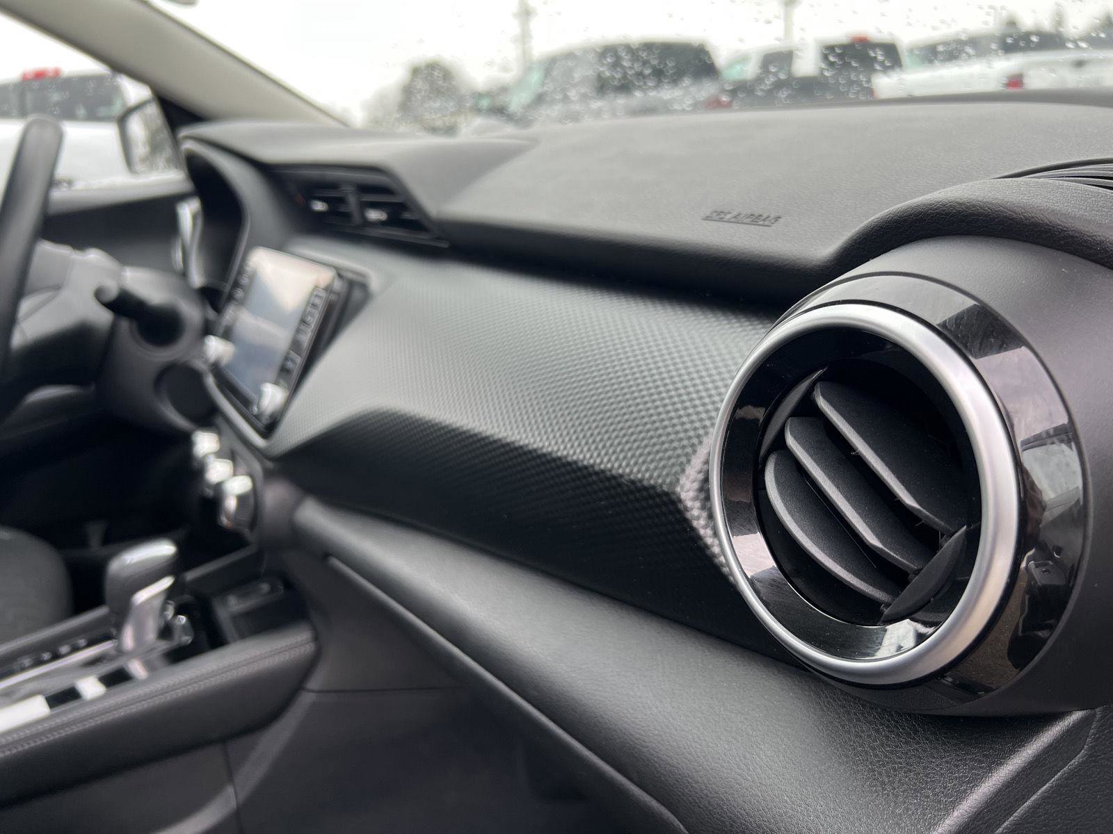 Used 2024 Nissan Kicks SV image 35