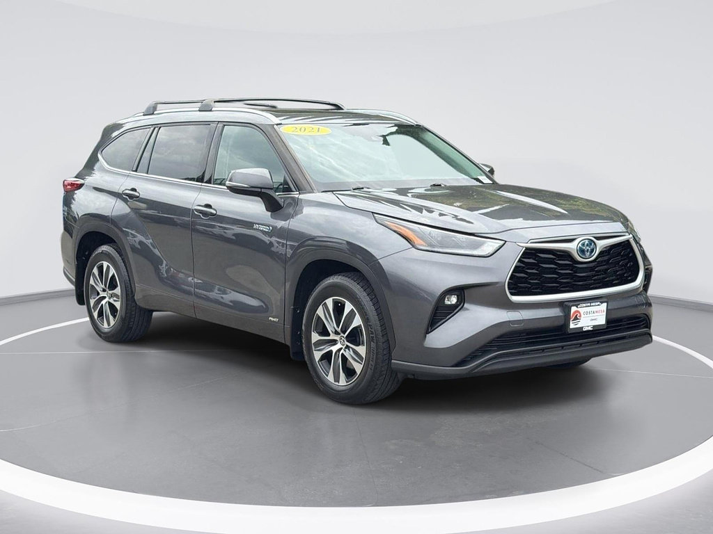Used 2021 Toyota Highlander XLE