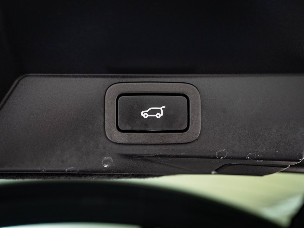 Used 2022 Land Rover Range Rover Sport HST image 23