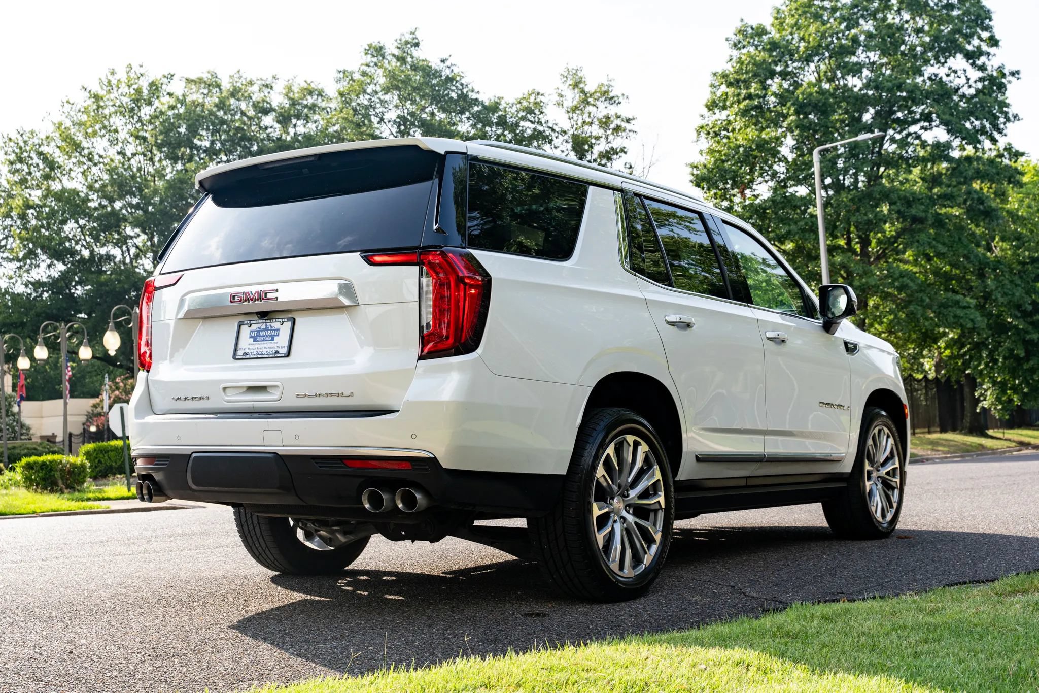 Used 2022 GMC Yukon Denali AWD/4WD image 5