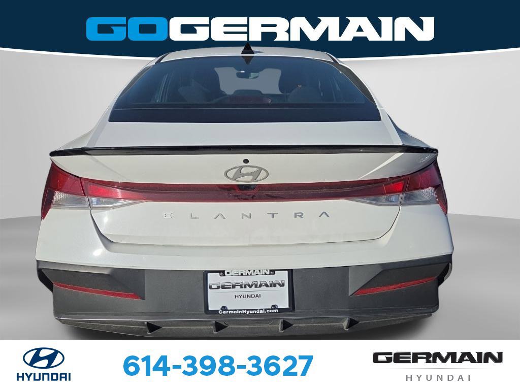 Used 2025 Hyundai Elantra Sport FWD image 8