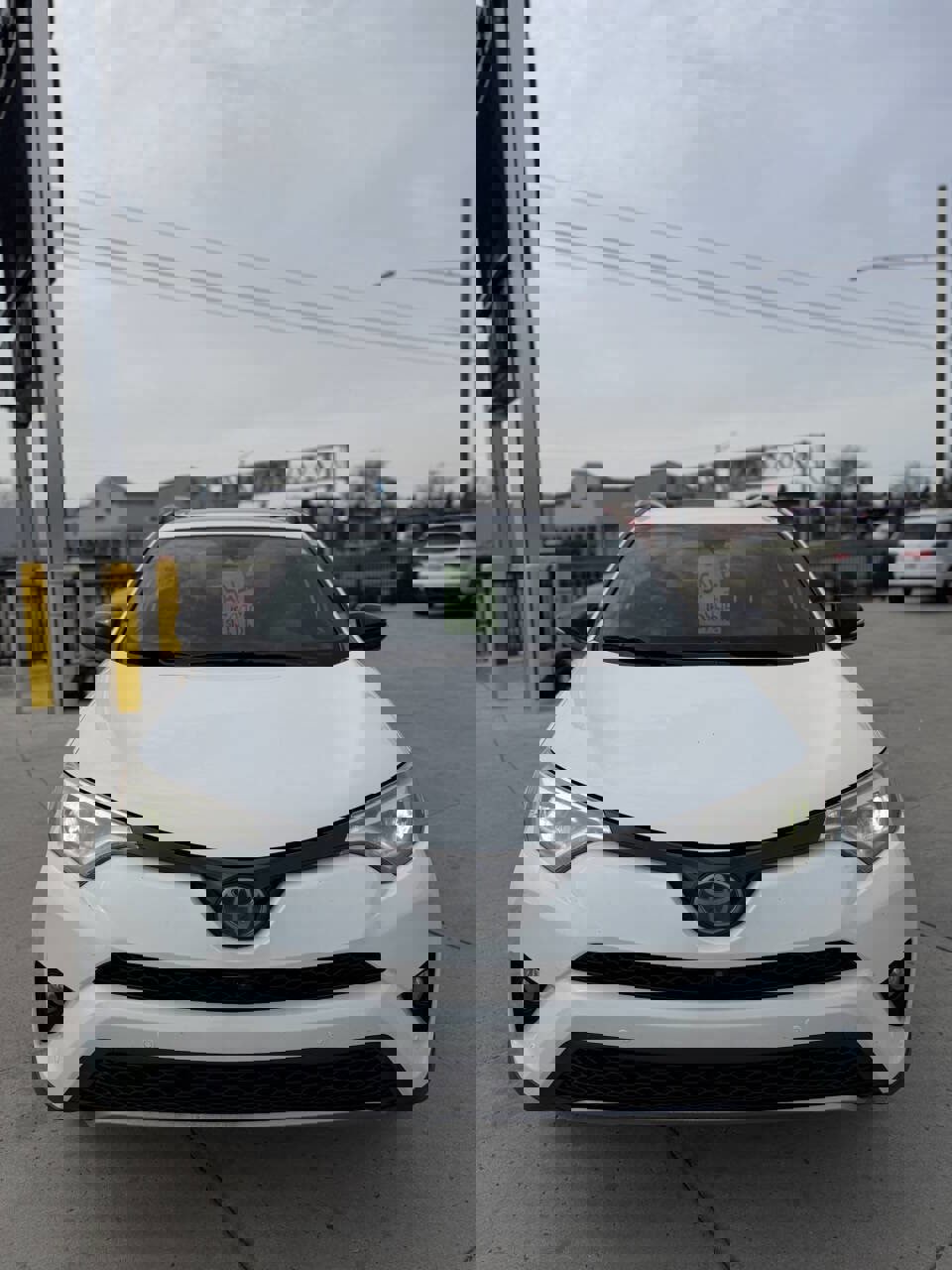 Used 2017 Toyota RAV4 SE w/ Advanced Technology Package image 20