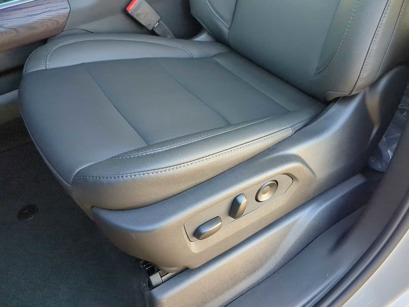 New 2026 GMC Sierra 1500 SLT w/ SLT Premium Package image 13